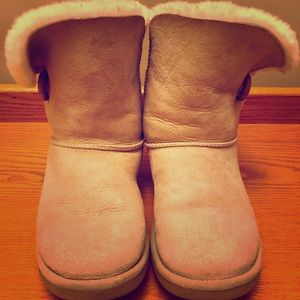 Ugg Bailey Button boots (sand)